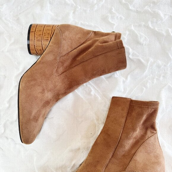 Donald Pliner Gaige Bootie Size 9 New - Picture 4 of 10